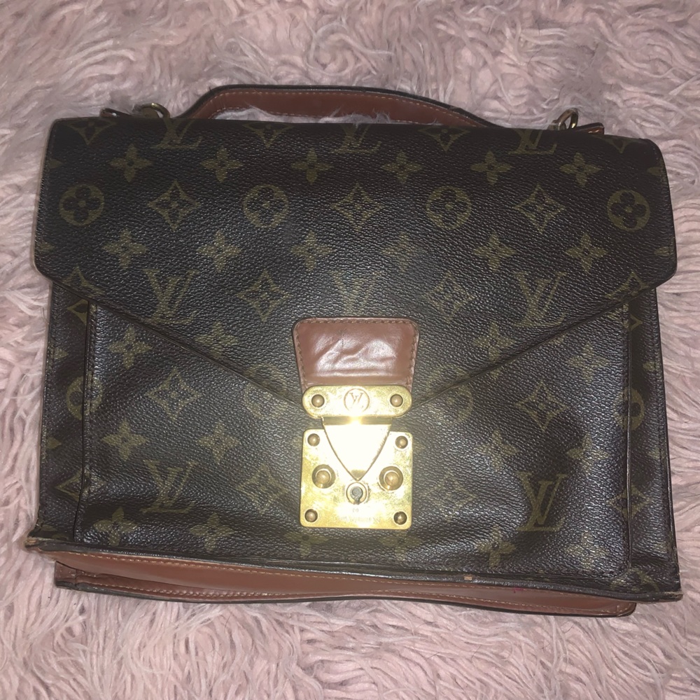 Authentic Louis Vuitton Purse